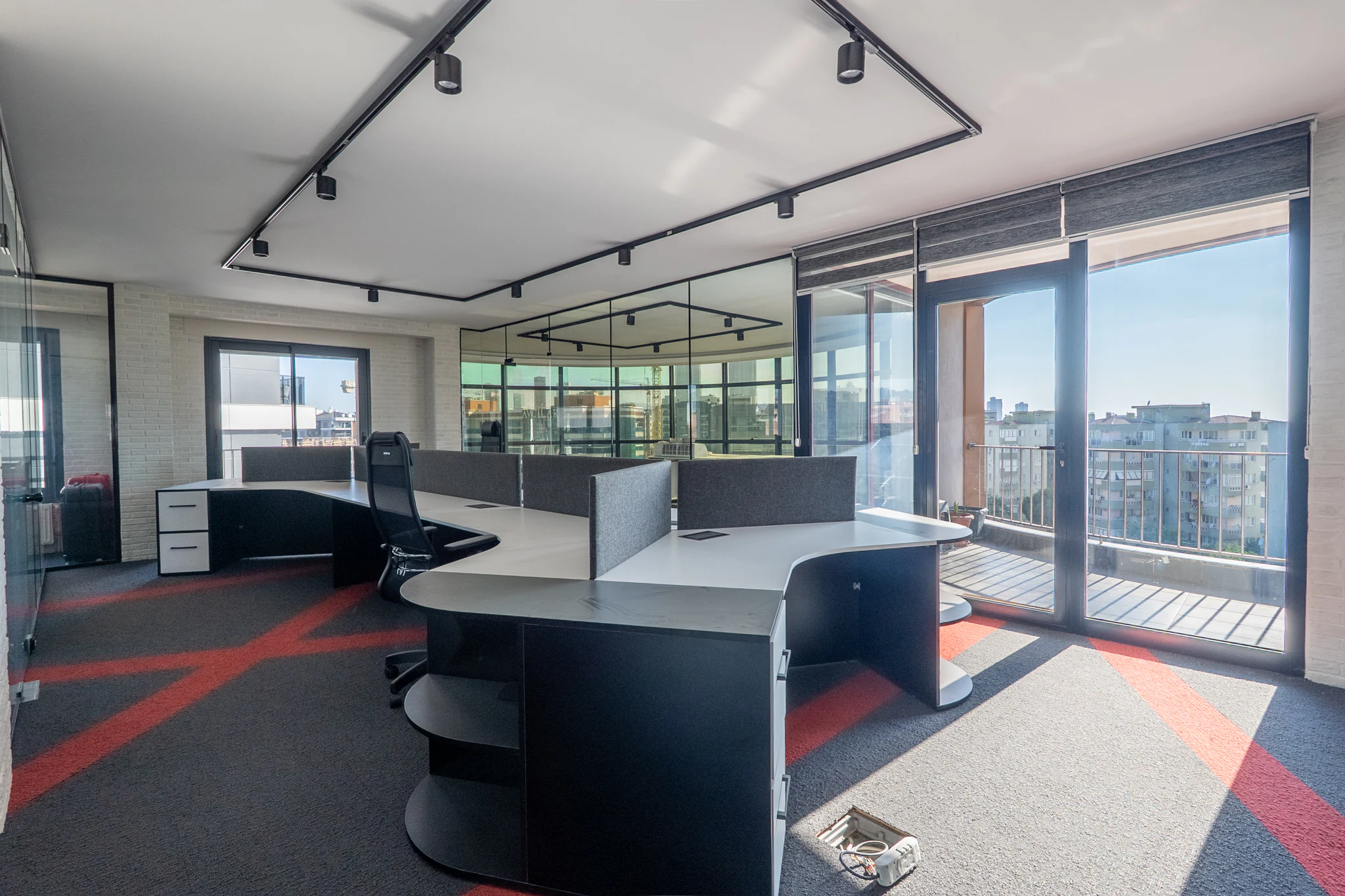 TEOK'TAN | MANAVKUYU'DA 270 m² EŞYALI SATILIK OFİS galeri 4