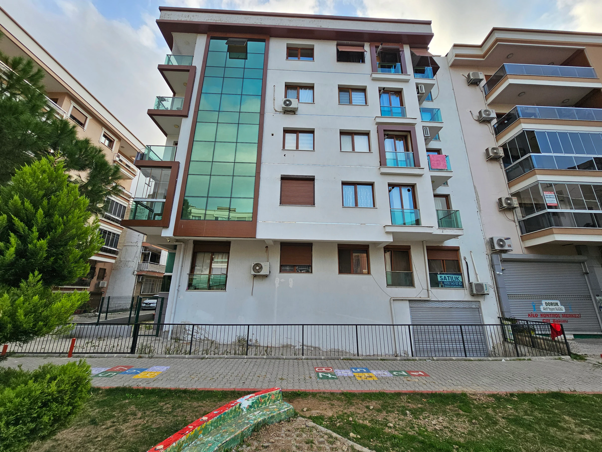 KARŞIYAKA DEDEBAŞI SATILIK DAİRE