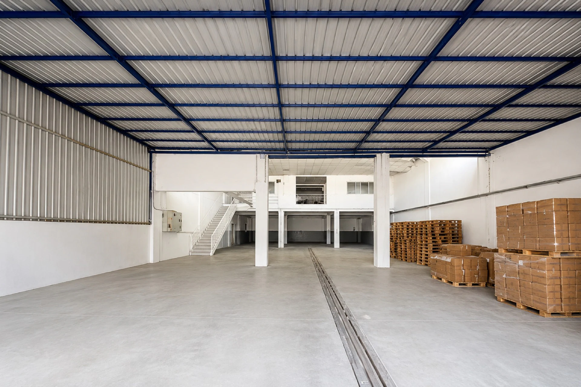 5. SANAYİDE 600 M² | 450 M² TABAN | 6,45 M YÜKSEKLİK galeri 2