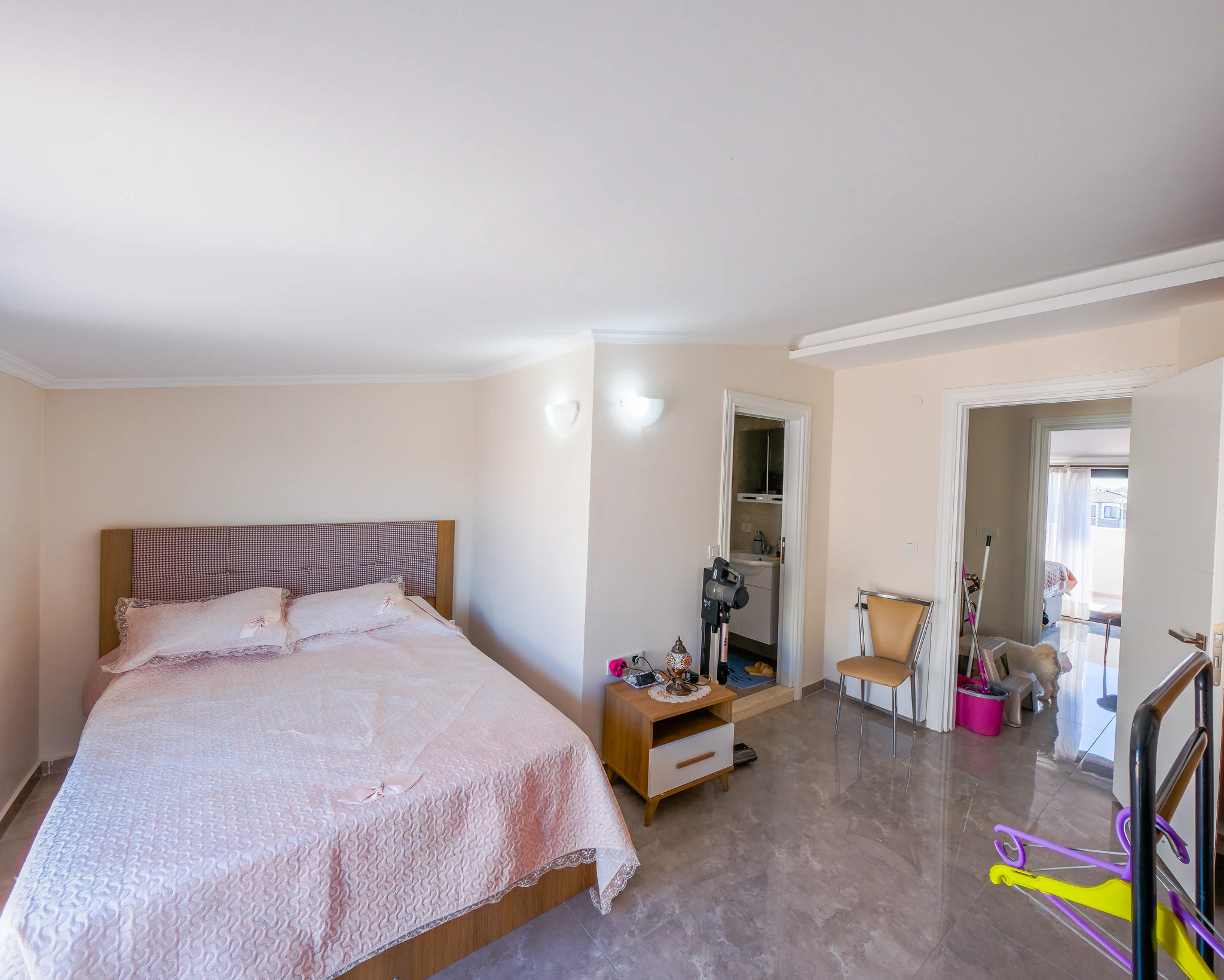 Menderes Barbaros Mah. 4+1 Satılık Havuzlu Tripleks Villa galeri 2