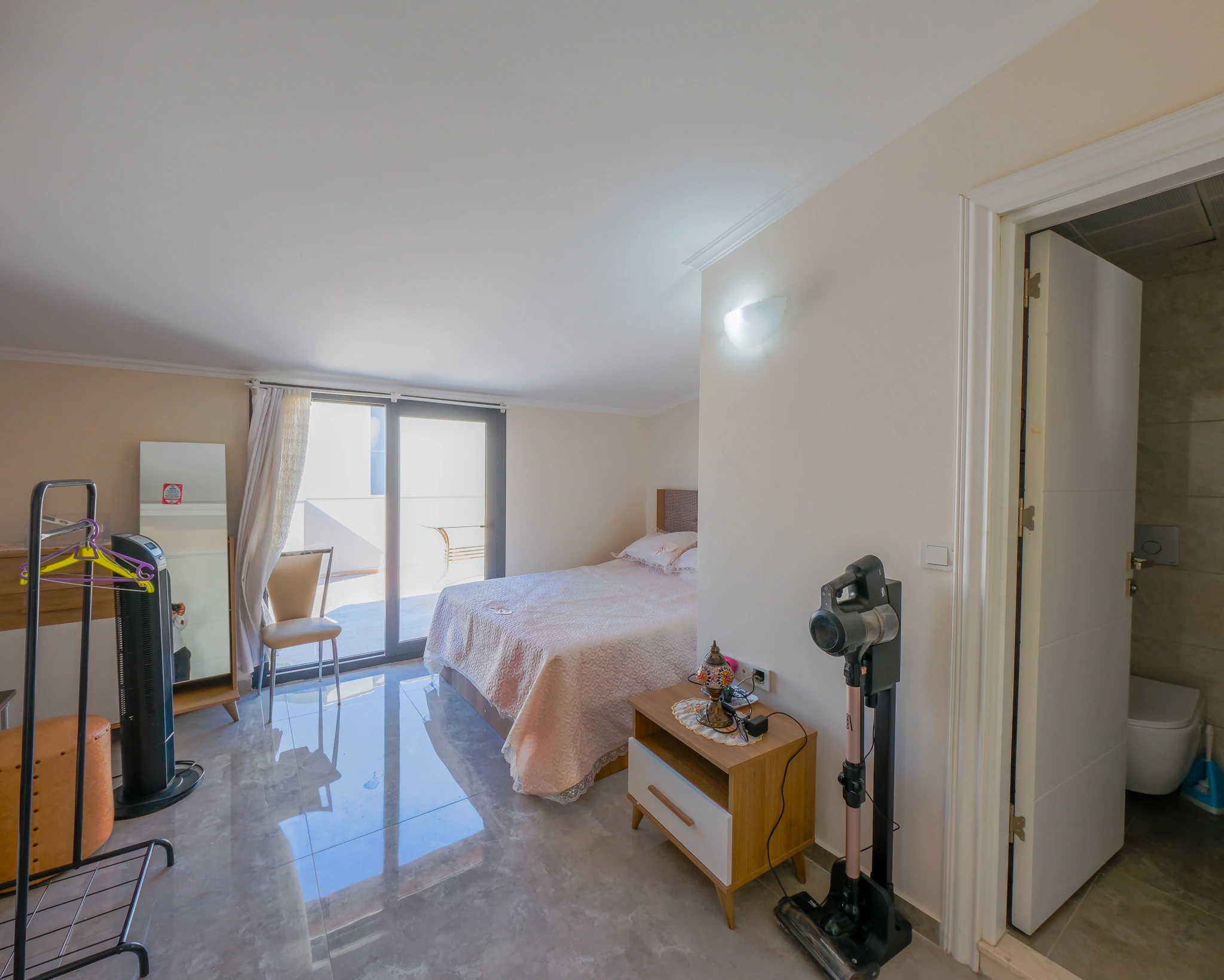 Menderes Barbaros Mah. 4+1 Satılık Havuzlu Tripleks Villa galeri 3