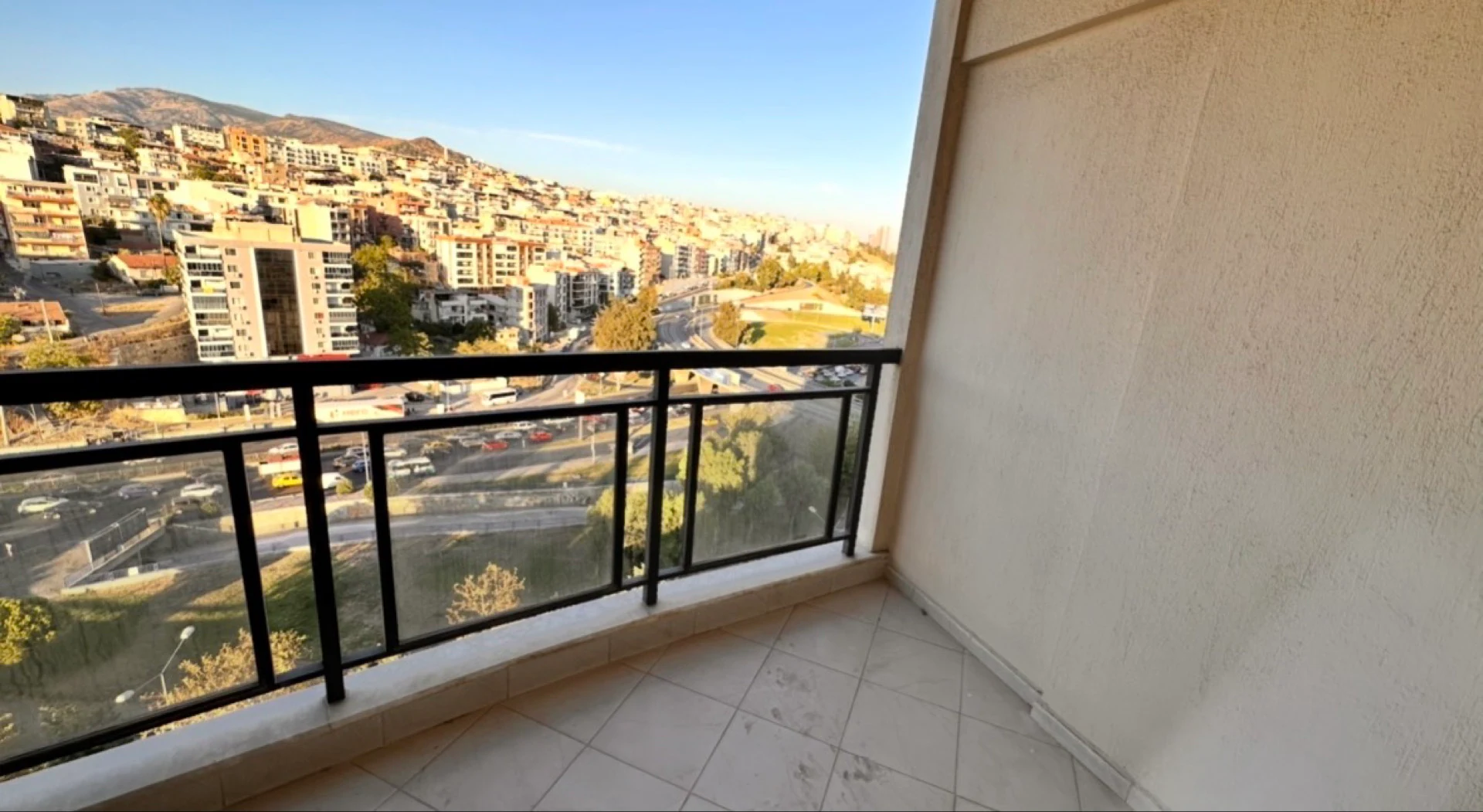 KÖRFEZ MANZARALI, NALDÖKEN İZBAN YANI, GENİŞ 3+1 KİRALIK DAİRE galeri 5