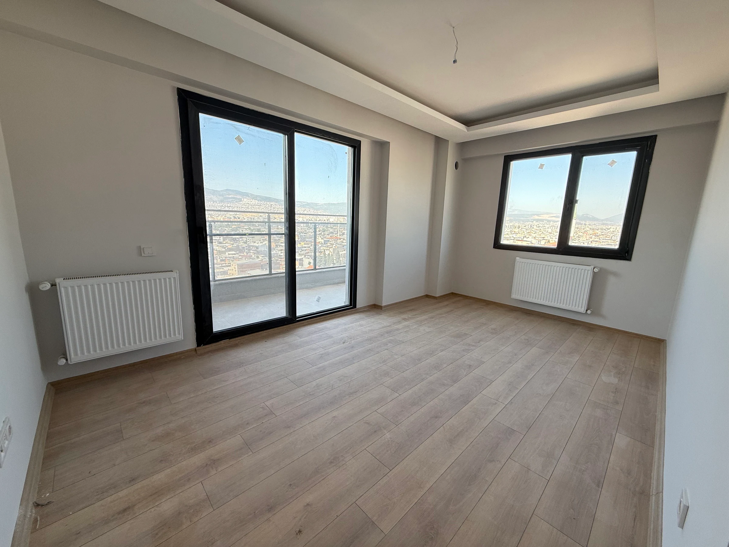 BORNOVA TUVAL YAPI’DA DENİZ GÖREN CEPHEDE KİRALIK 2+1 DAİRE galeri 3