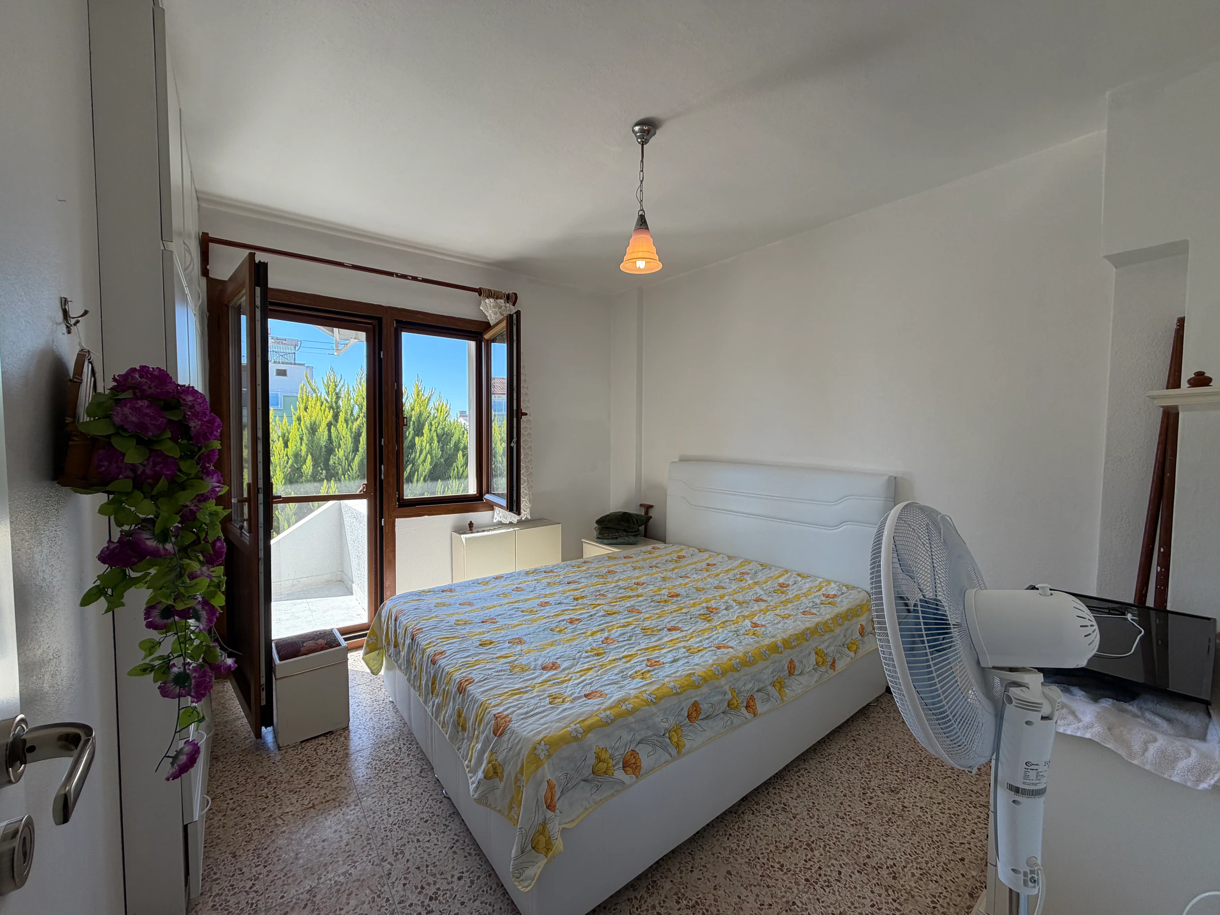 Dikili Salihleraltı'nda Geniş Bahçeli 3+1 Köşe Villa galeri 3